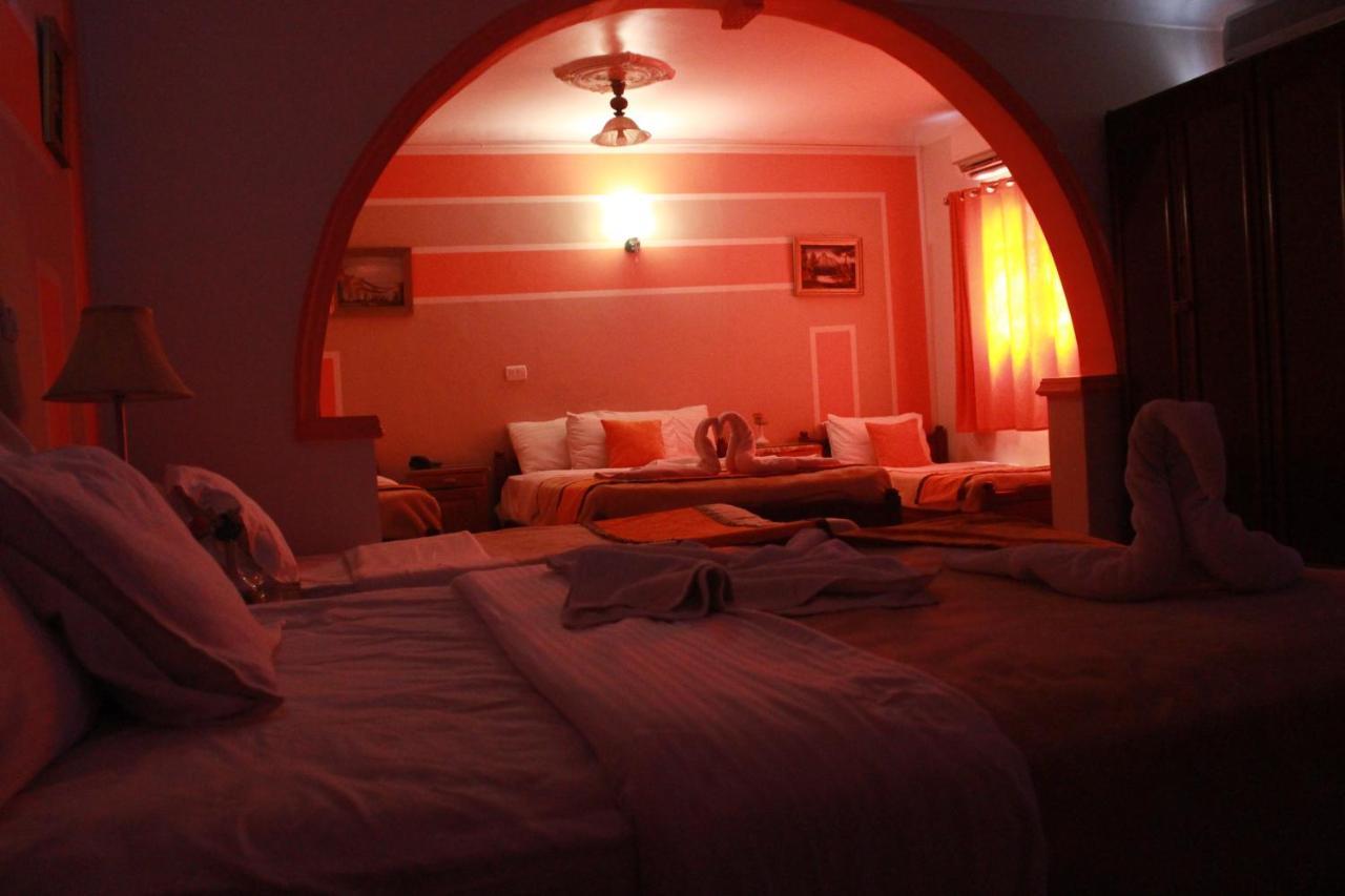 Osiris Hostal