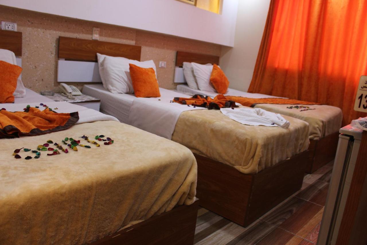 Osiris Hostal